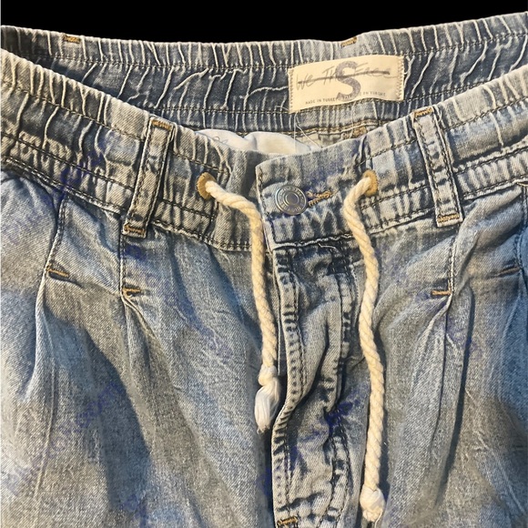 WE THE FREE size S elastic waist, rope tie bleach washed jeans EUC Free … - Picture 3 of 8